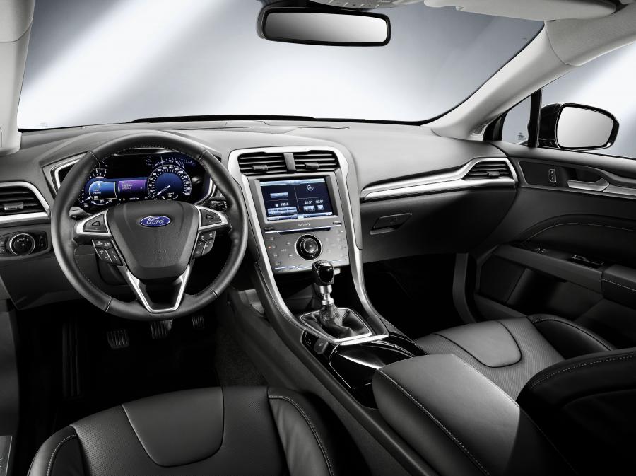  Ford Mondeo Sedan Hybrid 2013 года  (фото 4 из 4)